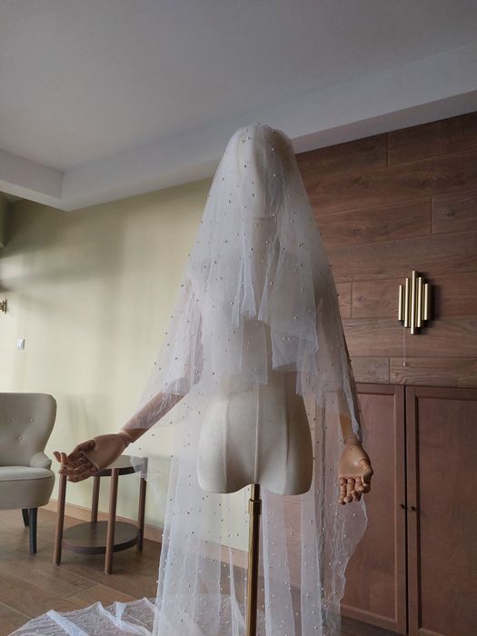 Дълъг Булчински Воал Тюл Перли Бяло Забулване Сватбена Рокля