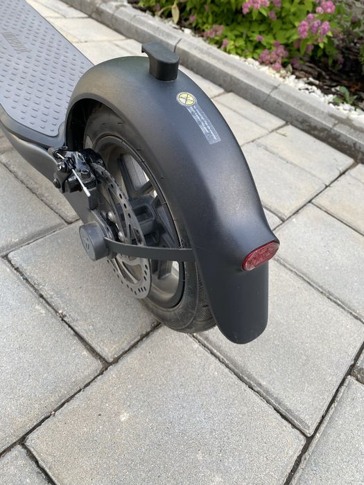 Продам самокат Ninebot f30