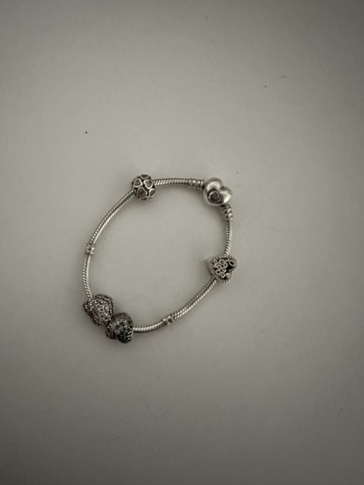 Гривна Пандора с талисмсни