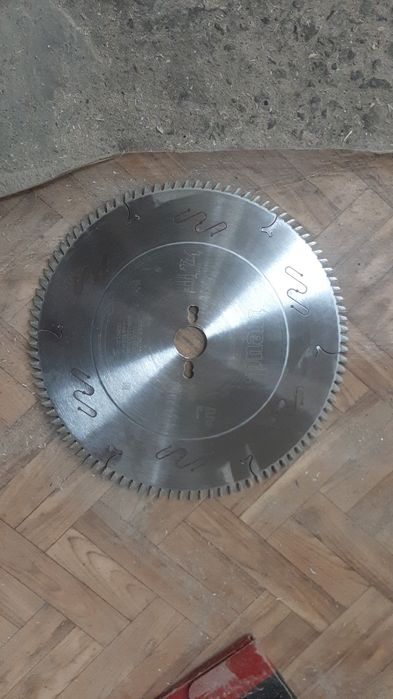 Продам б.у.  пильные диски.