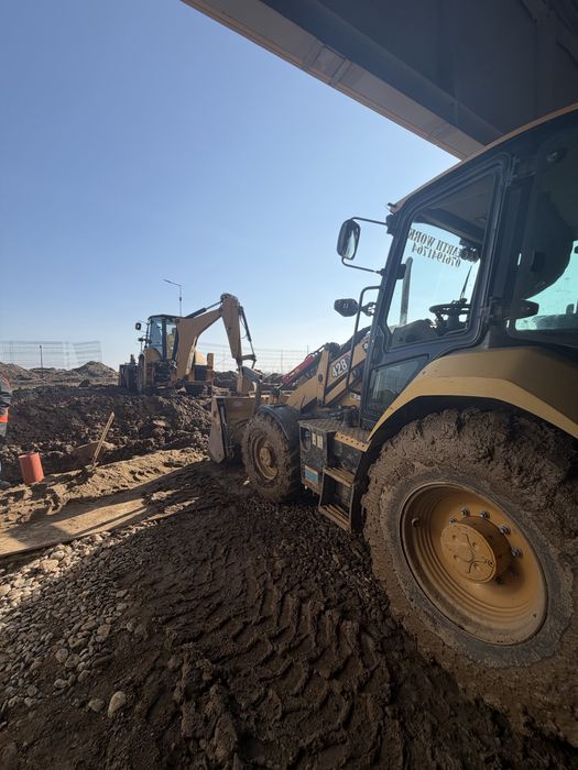 Închirieri  Buldoexcavator Utilaje Sapaturi  Demolari Defrisari Terasamente/Nivelari