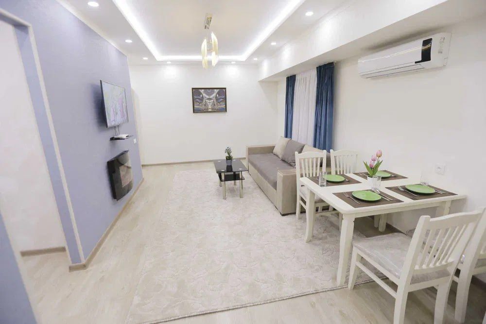 Срочно  Продаётся Ц5 1в2/2/4  с мебелью техникой ремонт хороший !