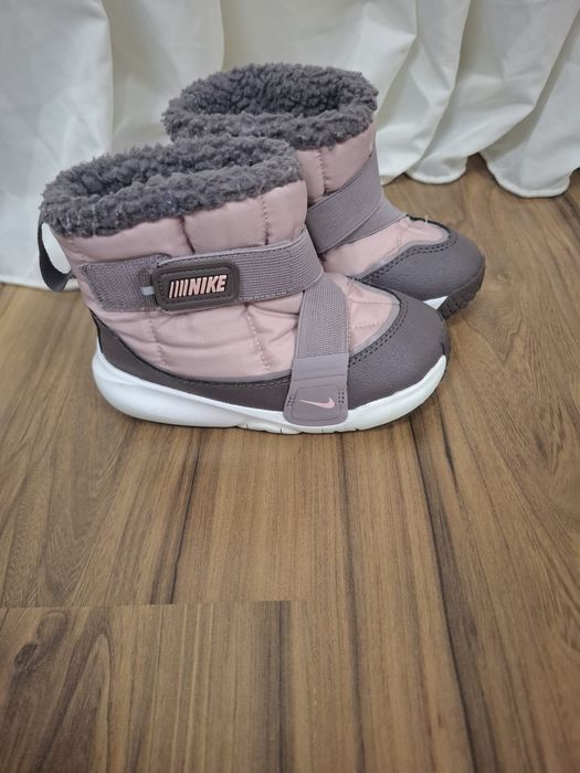 Nike  ботушки за момиче