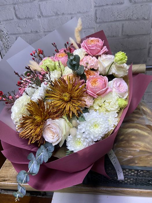 Продам цветы с бенто тортом