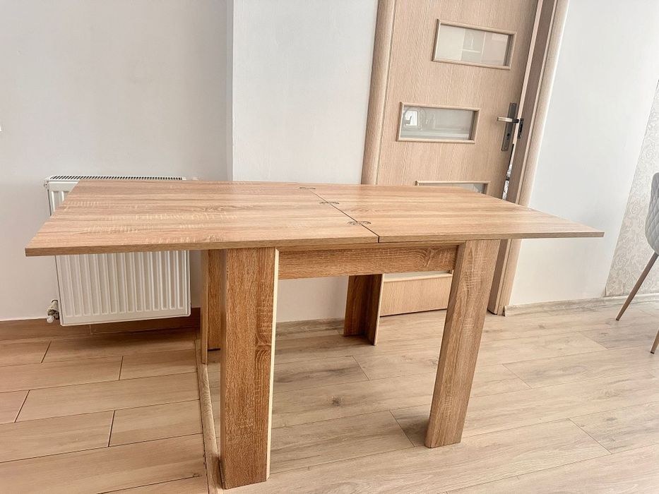 Masa de bucatarie extensibila din lemn
