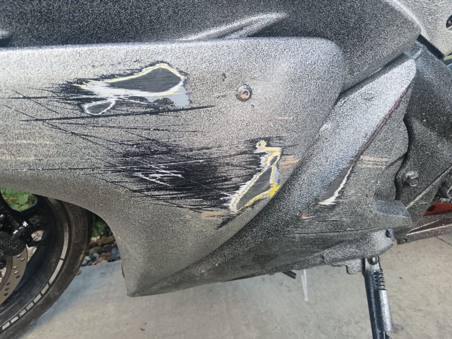 Vand yamaha yzf 125cc urgent sau schimb cu ceva pentru a2 !!!