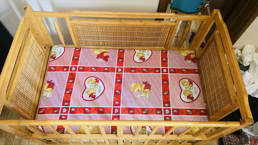 Кроватка детская