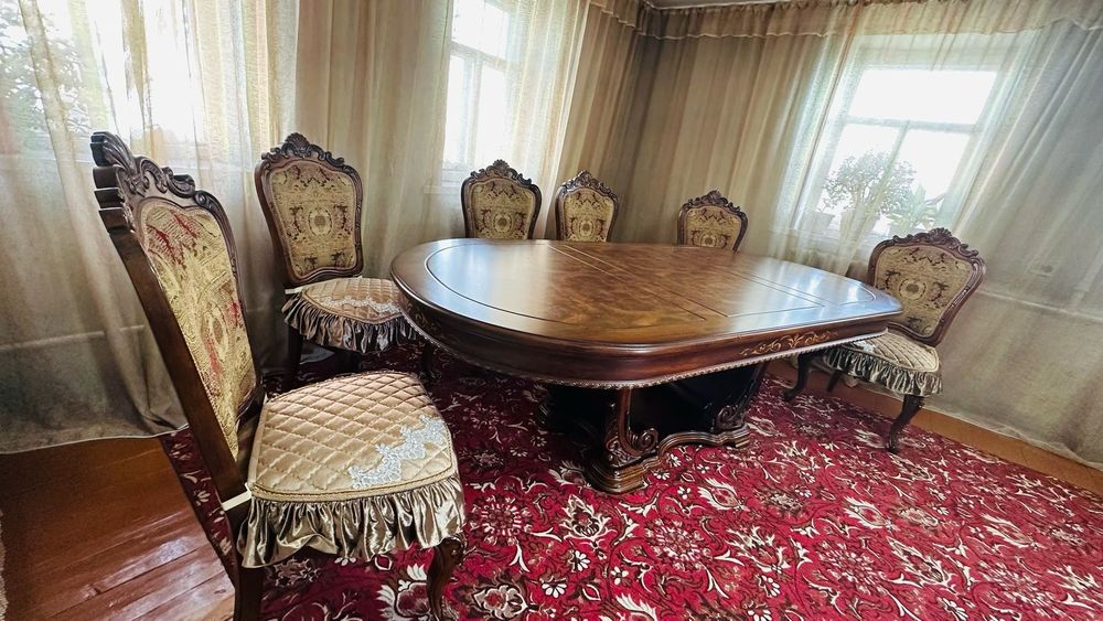 Продам стол со стулями