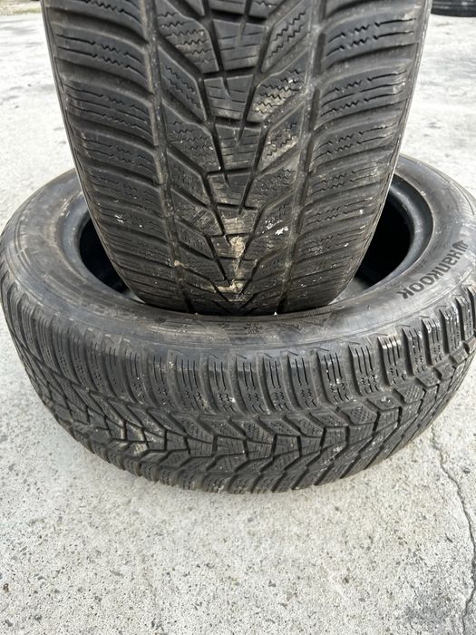 2бр Зимни гуми Hankook 235/50R19