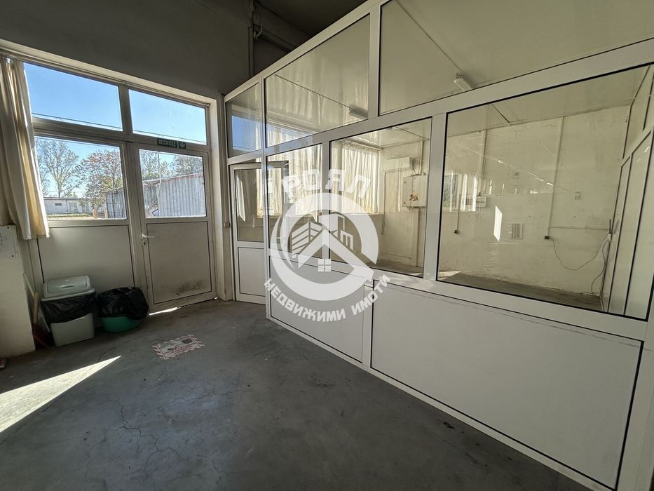 Дава се под наем Склад в Раковски - 375 кв.м за 1570.8 € - Снимка #6