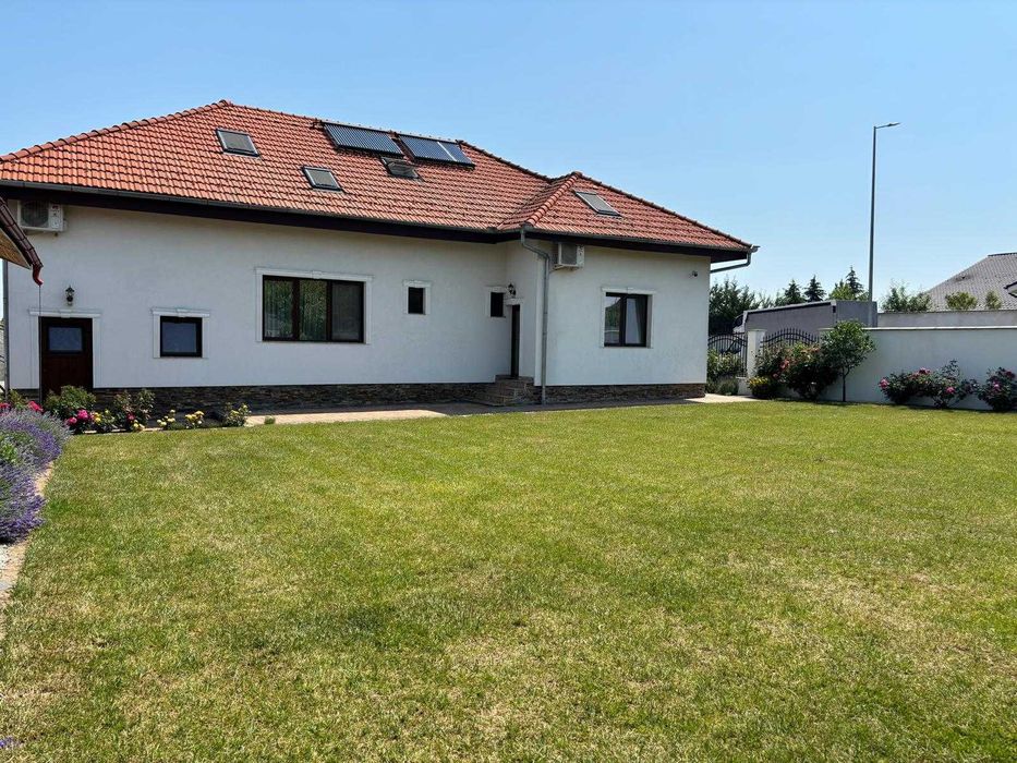 Vând casă P+M  în Sânmartin + un teren de 542 m2