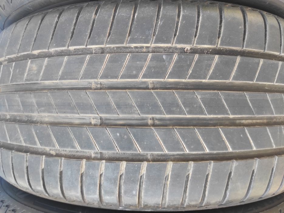 245/40/19 Bridgestone