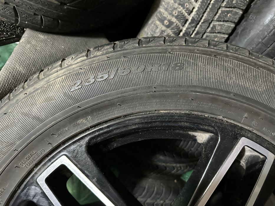 Продам 3 диска на 17 вместе с резиной 235/60/18