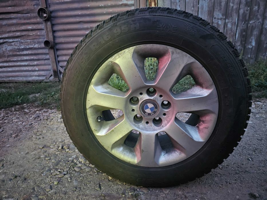 Jante originale BMW E60 cu cauciucuri de iarna aproape noi