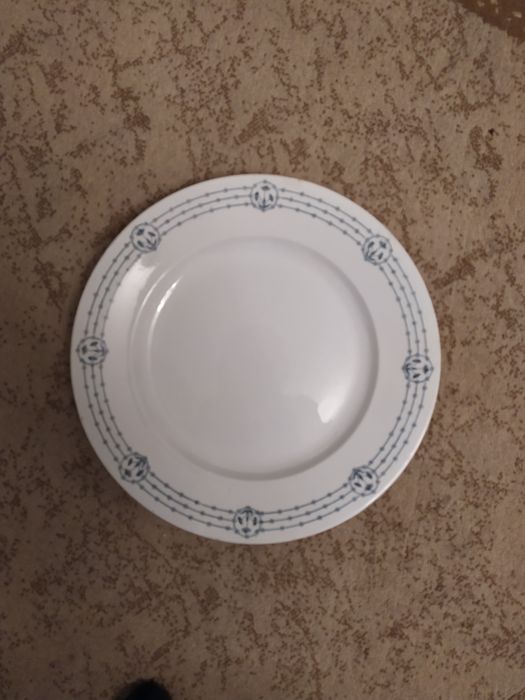 Кузнецова, Большая тарелка, фарфор