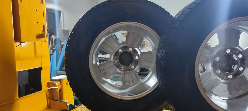 Продам всесезоную резину good year