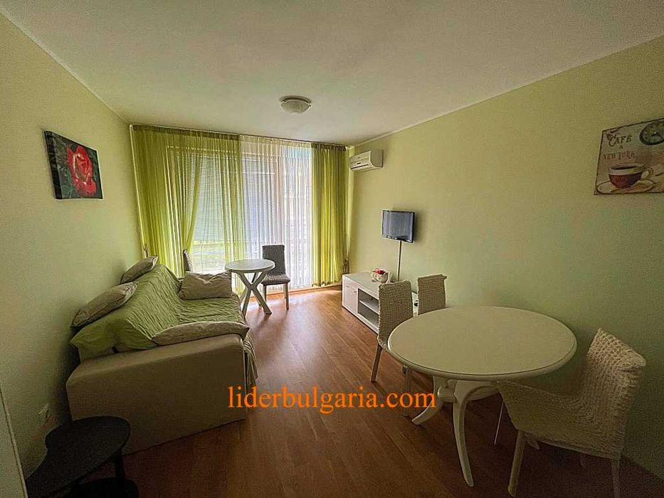 Продава се Двустаен апартамент в к.к. Елените - 54 кв.м за 1204 €/кв.м - Снимка #1