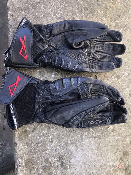 Дамски мото ботуши и мото ръкавици