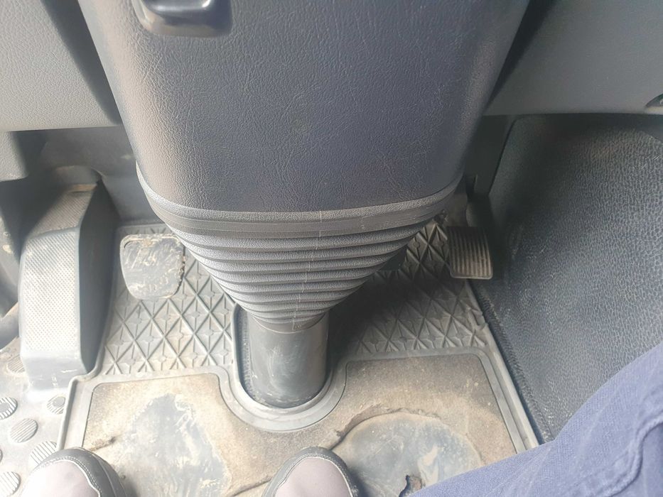Vindem ansamblu basculabil Mercedes Actros si remorca cereale agregate etc