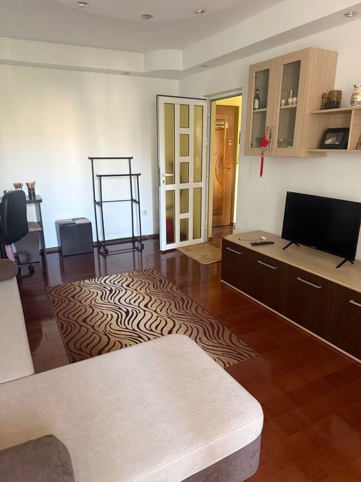 Vand Apartament 3 camere