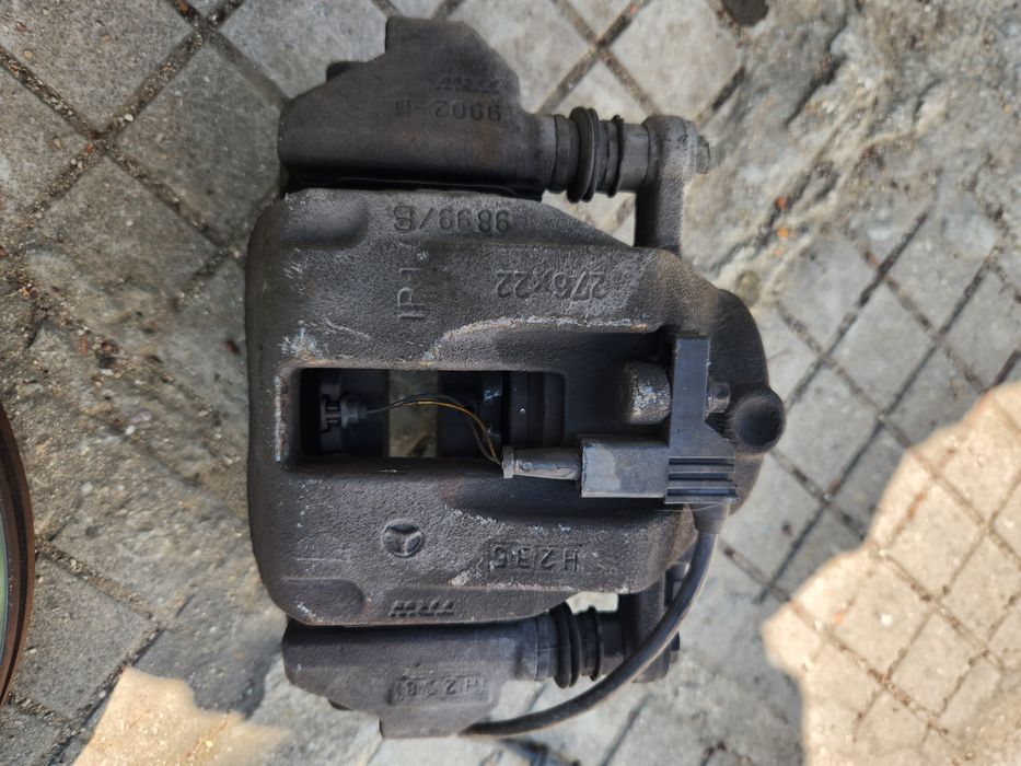 Спирачни апарати и дискове комплект !