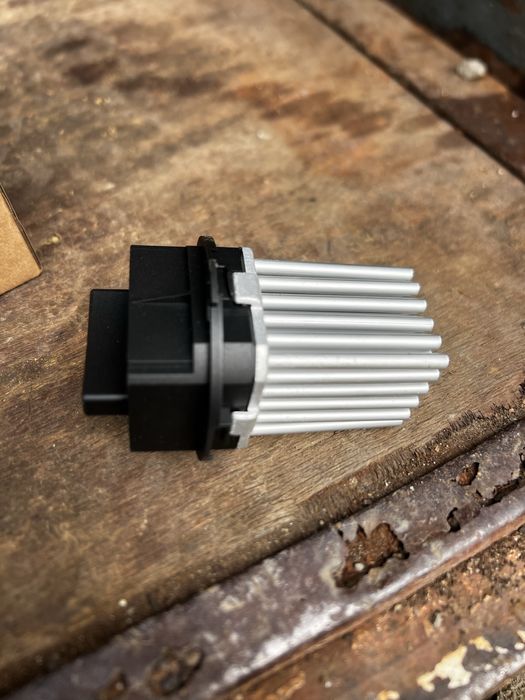 резистор на вентилатора на парното