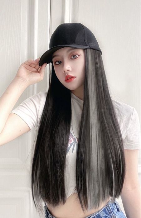 Парик-кепка с белыми прядями