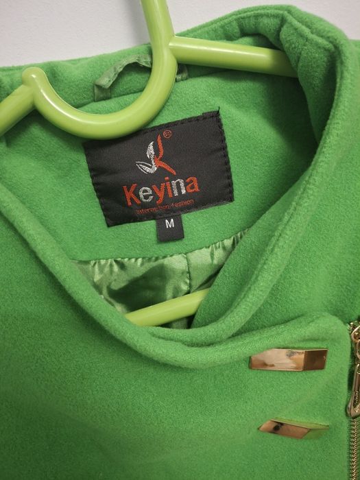 Пальто женская, зеленая