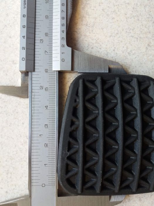 Нови гумички за автомобил