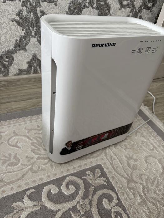 Продам очиститель воздуха