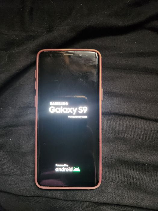 Срочно продам телефон самсунг с9