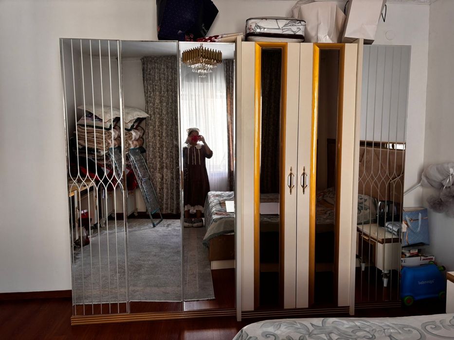 Спальный гарнитур