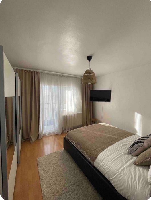 Vand apartament spatios mobilat Ploiesti