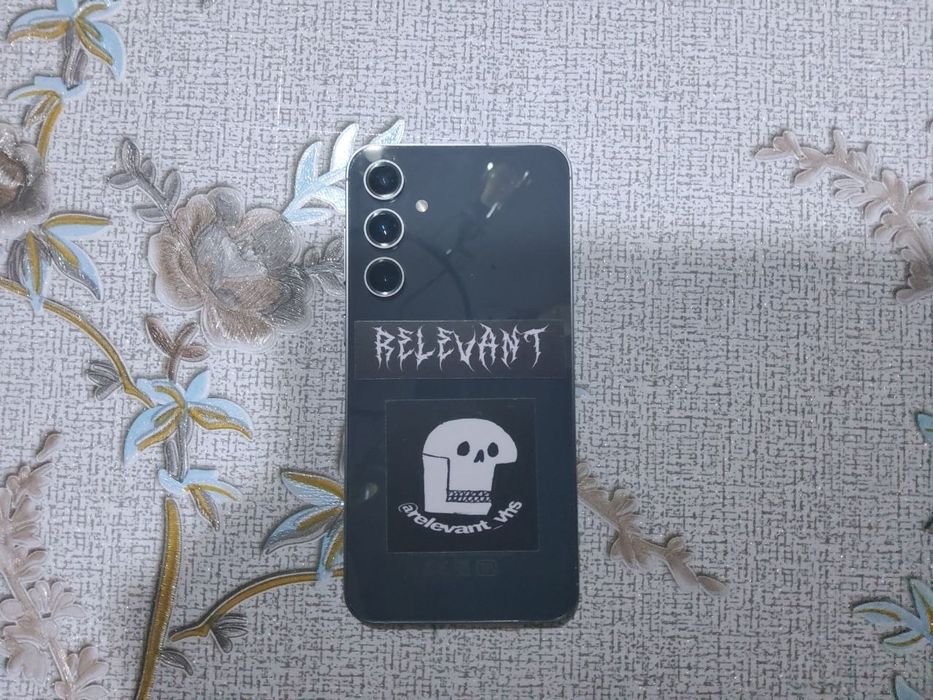 Продам Samsung s23FE