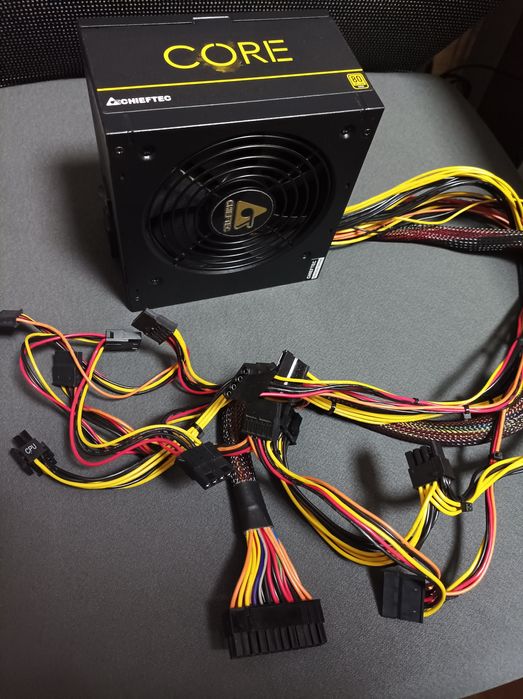 Блок питания Chieftec 600W 80plus Gold в идеале