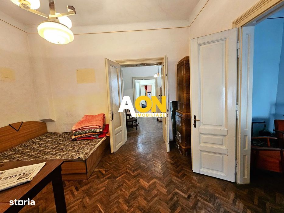 Casa 5 camere, 2 bai, 490 mp teren, Centru, pretabila pentru birouri
