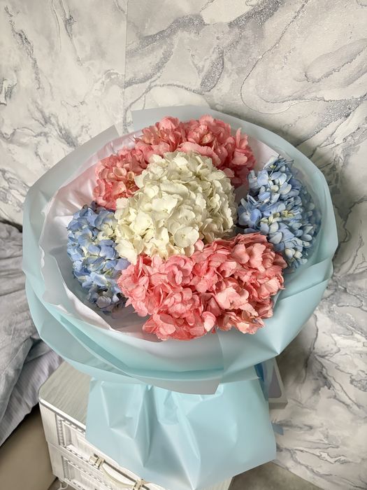 Цветы букет гартензия