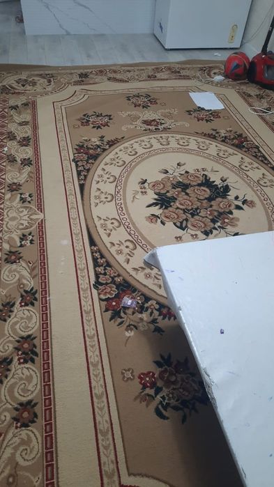 Продам палас 2.5-4размер