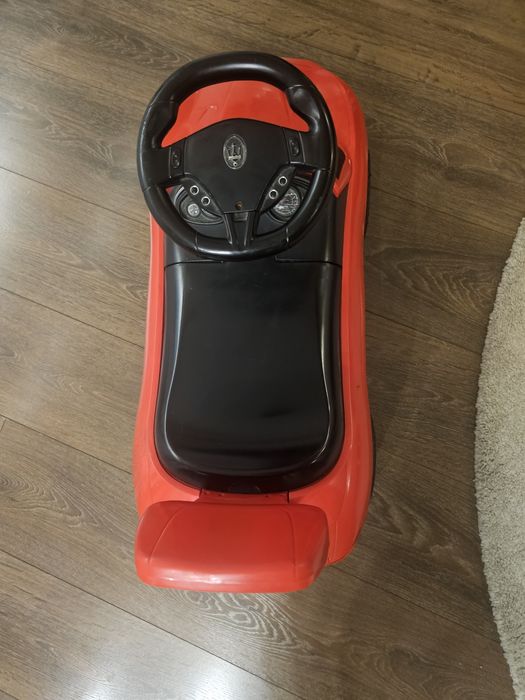 Детска кола за яздене Maserati – запазена, здрава