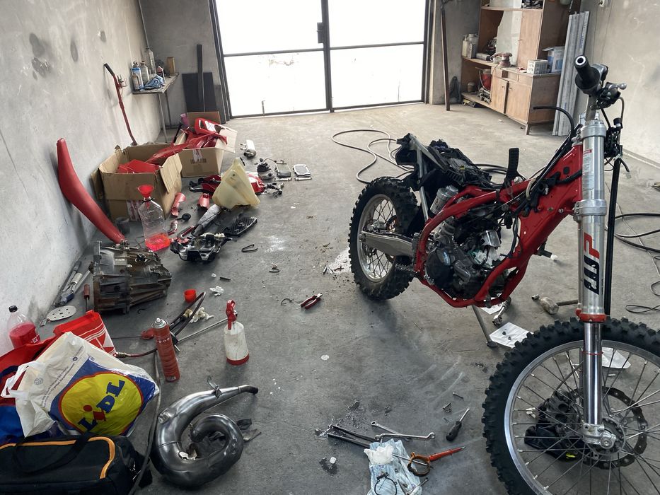 Mecanic Moto/Scutere (ktm,yamaha,suzuki,honda)