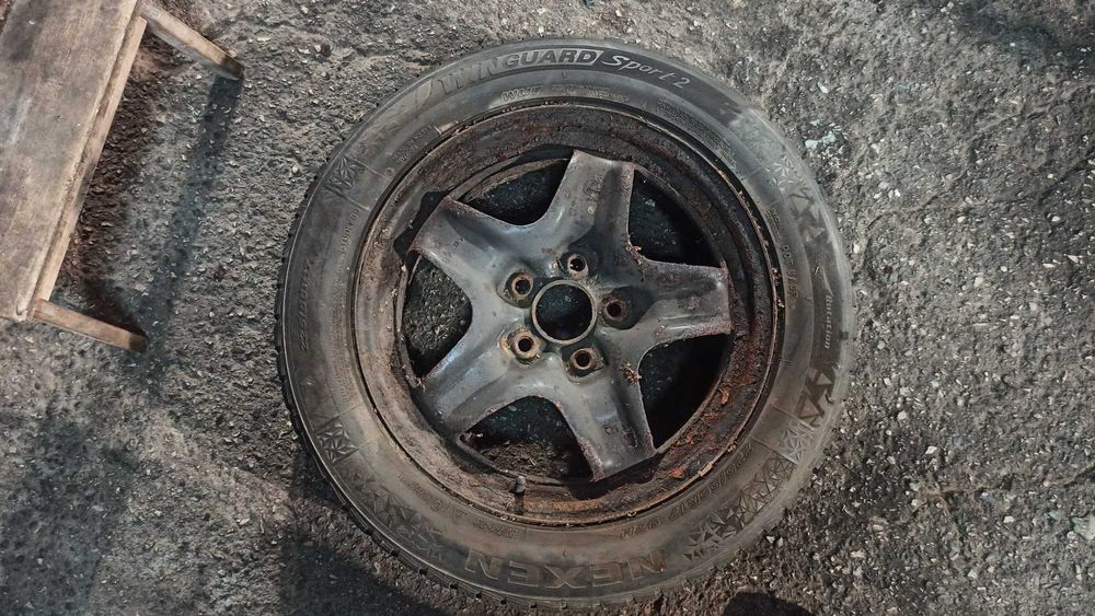 Зимни Гуми 225/55/17"