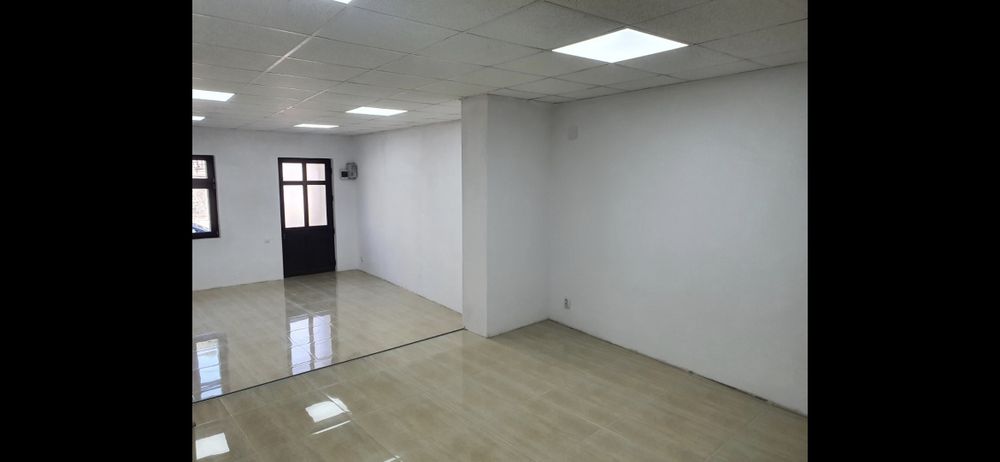 Ofer spre inchiriere spatiu comercial