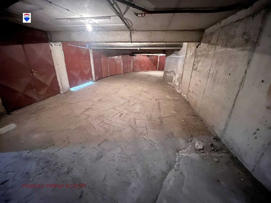 Продава се Гараж / Паркомясто в Русе, Широк център - 20 кв.м за 676 €/кв.м - Снимка #2