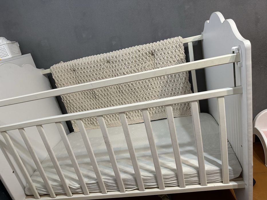 Продам детскую кроватку