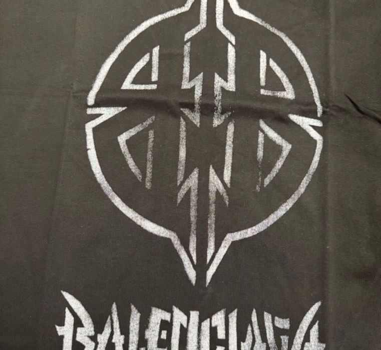 Тениска Balenciaga