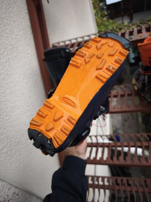 Vând incaltari clăpari tura Fischer Travers mărime 27,5