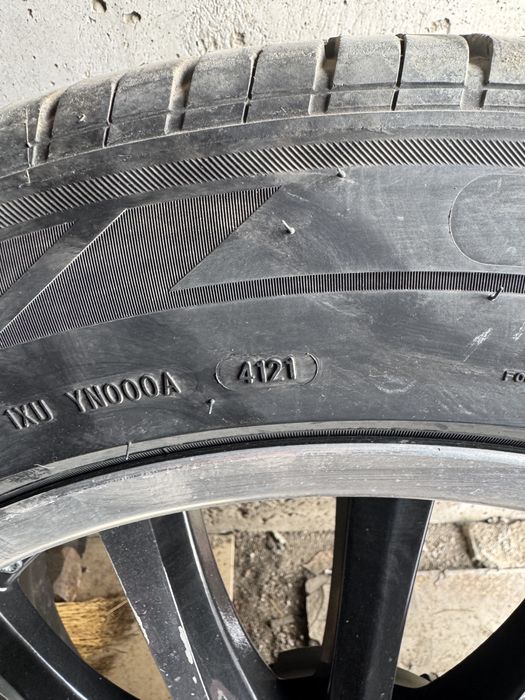 Продам диски с летней резиной R20