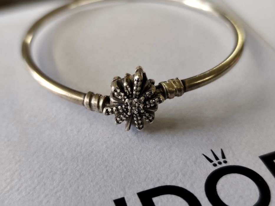 Твърда сребърна гривна Пандора pandora