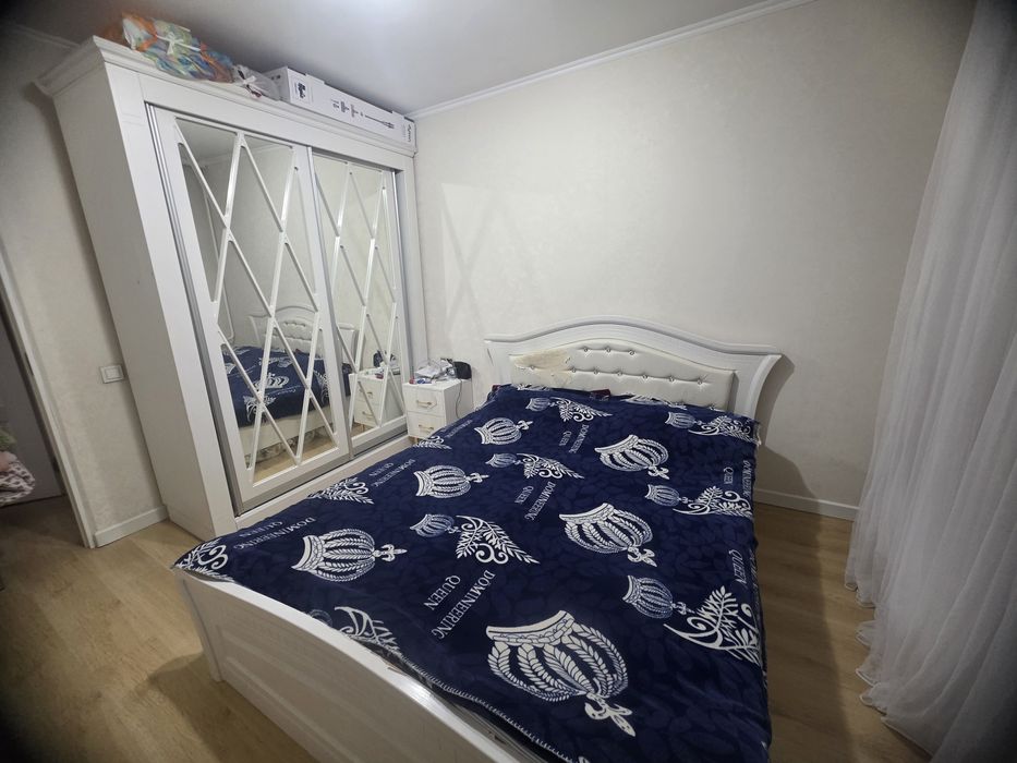 Спальный гарнитур 80000