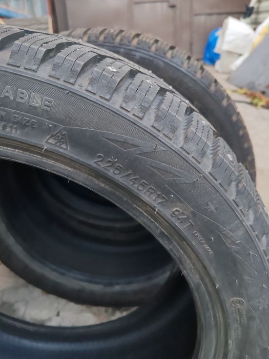 Продам резину состояние новое